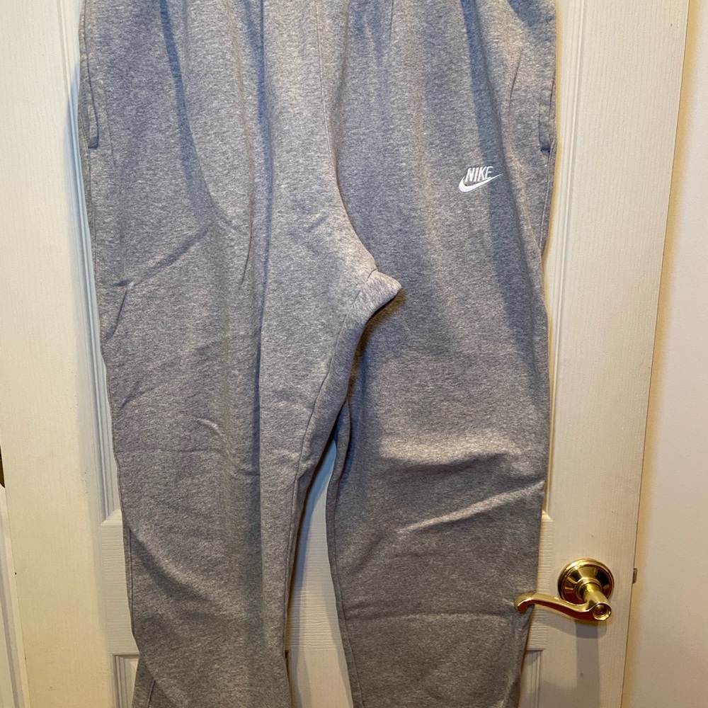 Nike Men's Gray Joggers